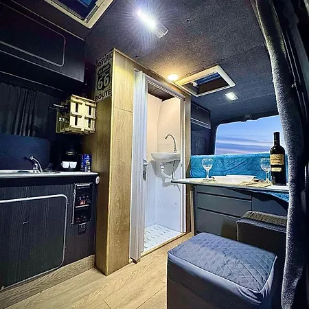 Campervan Leoventure Tirana