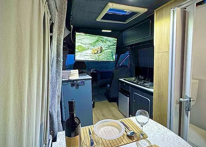 Kamp alanı Campervan Leoventure *