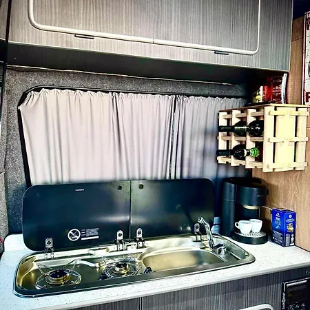 Kamp alanı Campervan Leoventure Tiran