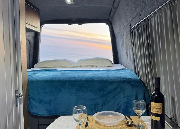 Campervan Leoventure * تيرانا